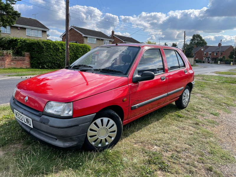 Classic Renault Cars for Sale | CCFS