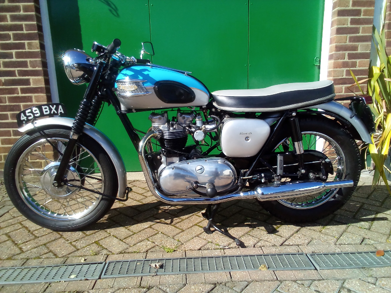 Classic Triumph Bikes For Sale | CCFS UK