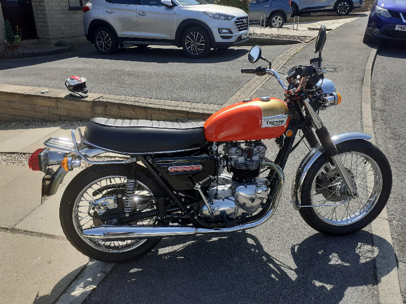 Triumph classic hot sale motorcycles for sale