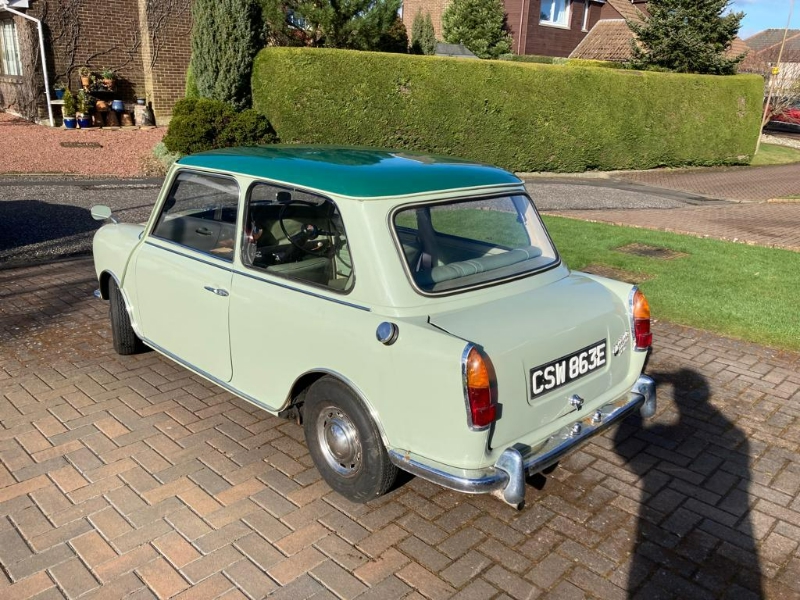422208