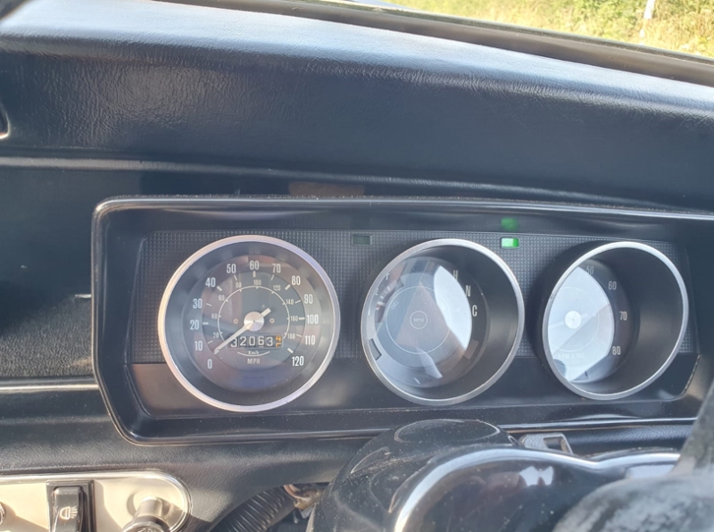 427799