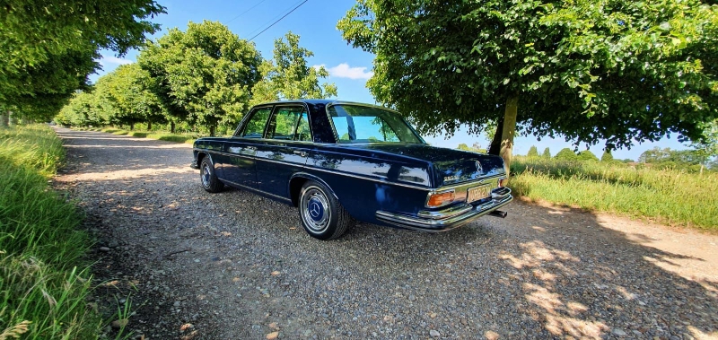 430360