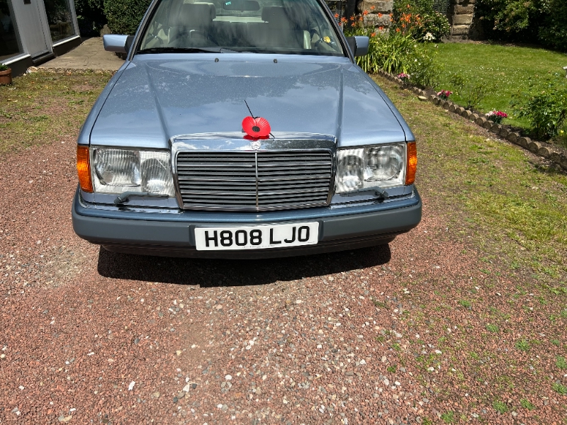431235